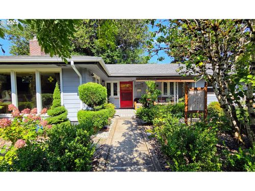 10121 Ne Shaver St, Portland, OR, 97220-3657 | Card Image