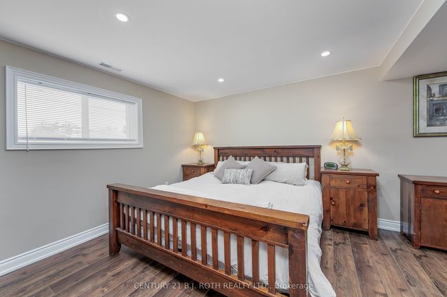 239 Centre St, House other with 4 bedrooms, 2 bathrooms and 6 parking in Angus ON | Image 26