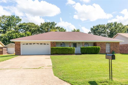 218 Benoist Cir, Bossier City, LA, 71111-5131 | Card Image