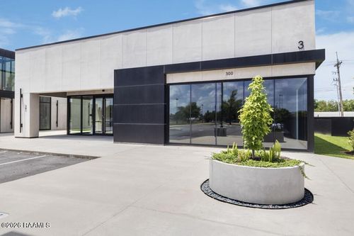 300-4533 Johnston St, Lafayette, LA, 70503-4235 | Card Image