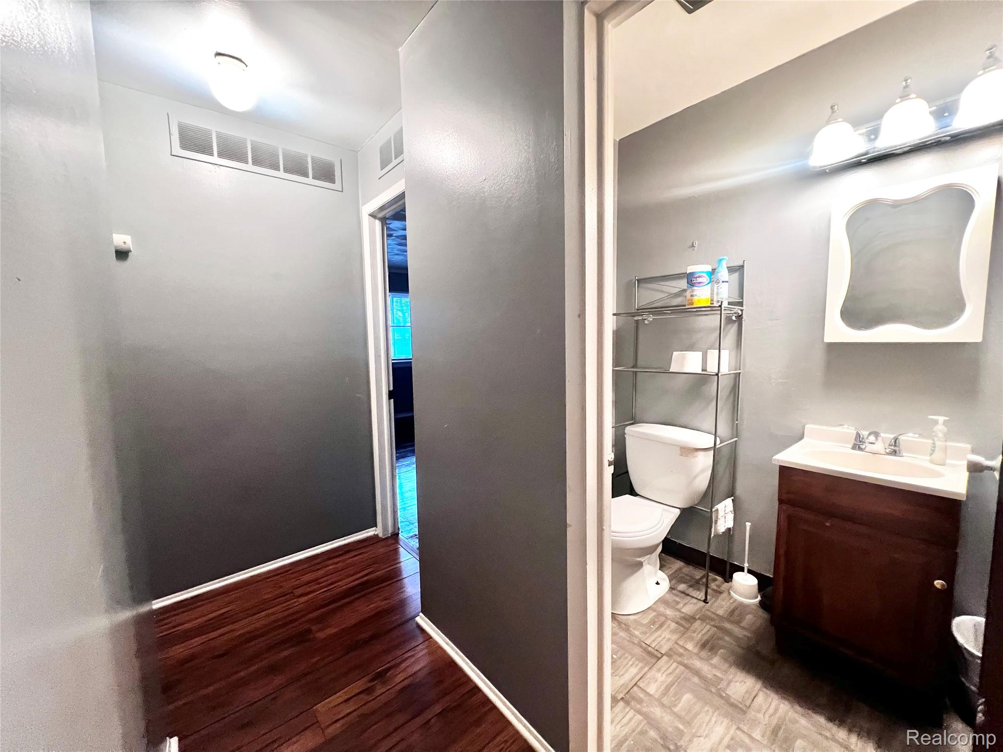 Residential Lease in Oak Park 5