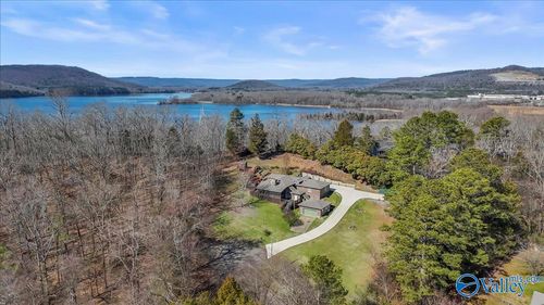 160 Santa Maria Dr, Scottsboro, AL, 35769-7207 | Card Image