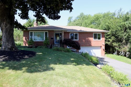 60 Ferguson Rd, Manchester, CT, 06040-4533 | Card Image