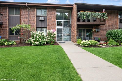1270 Wisconsin St, LAKE GENEVA, WI, 53147-1757 | Card Image