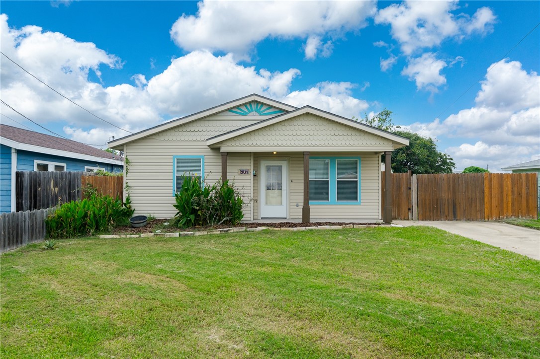 Young St, Rockport, TX 78382
