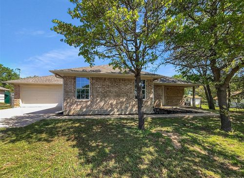 1712 Willow Wood Dr, Azle, TX, 76020-2131 | Card Image