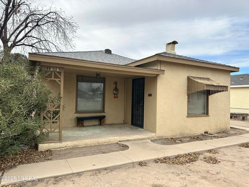 1206 S 6th Ave, Safford, AZ, 85546-2911 | Card Image