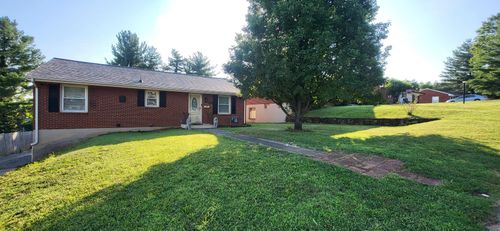 3011 Ferncliff Ave Nw, Roanoke, VA, 24017-1929 | Card Image