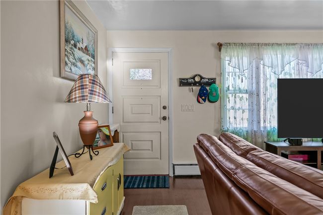 9 Continental Dr, House other with 3 bedrooms, 3 bathrooms and 3 parking in Middletown RI | Image 5