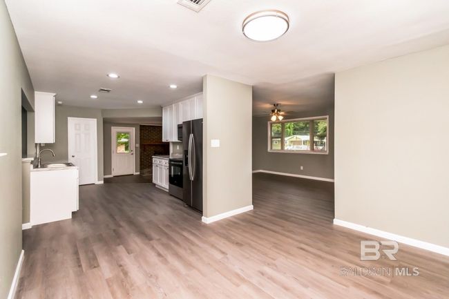 718 Cross St, House other with 3 bedrooms, 2 bathrooms and null parking in Saraland AL | Image 5