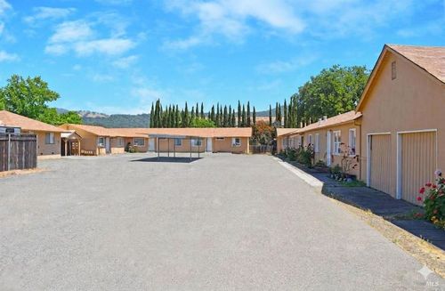 420 S Franklin Street, Cloverdale, CA, 95425 | Card Image