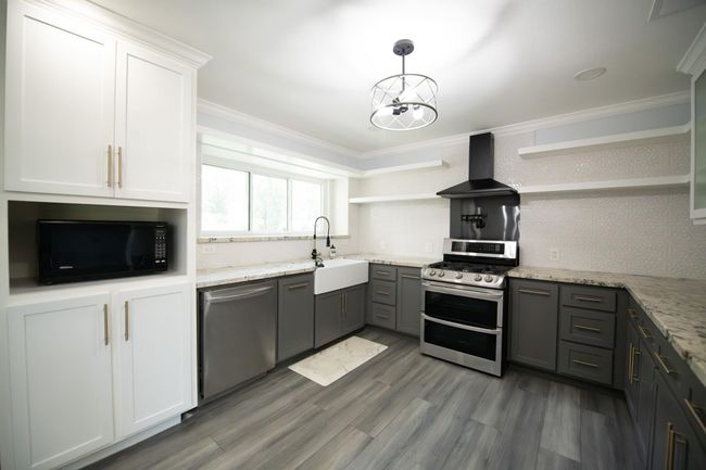 Kitchen | Image 10