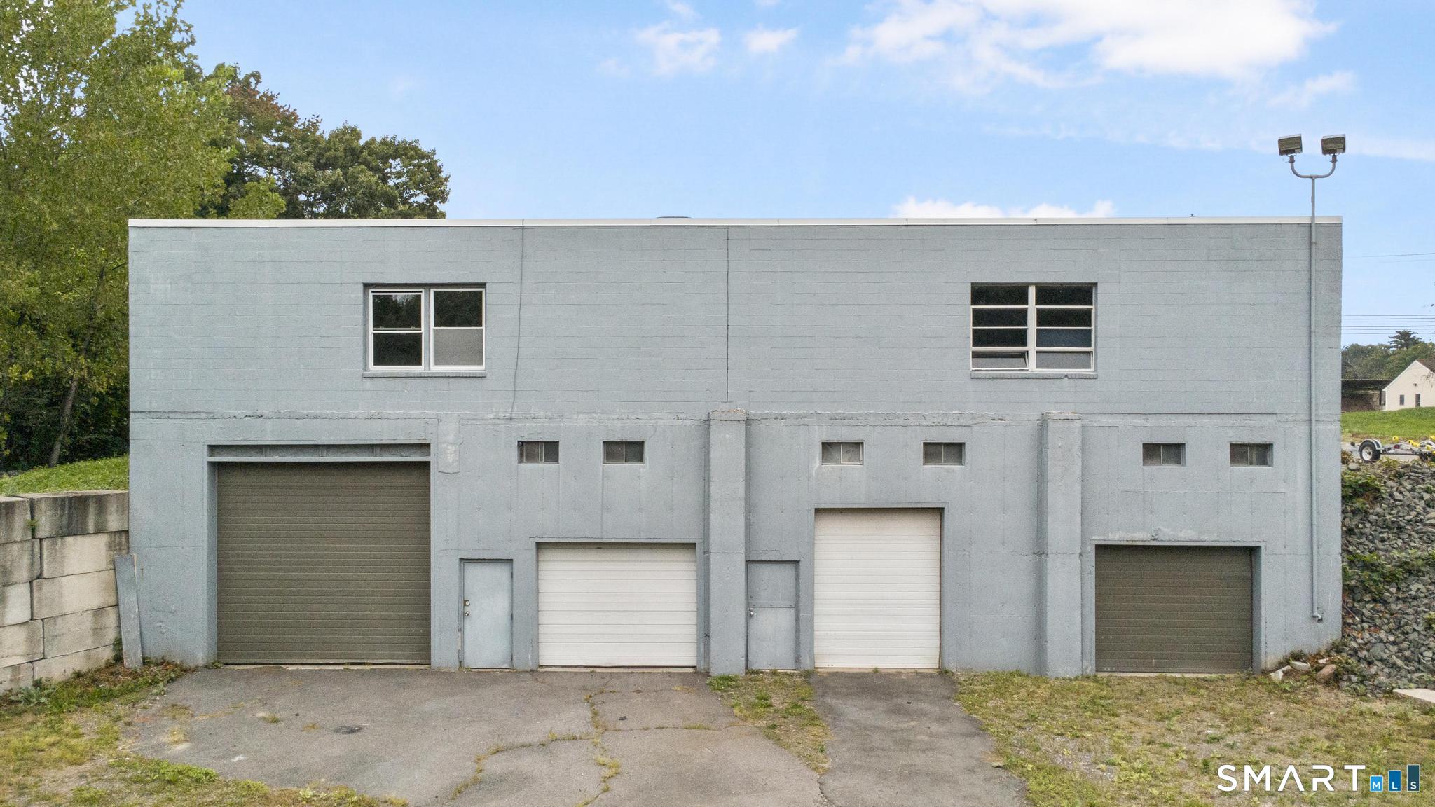 Commercial Lease in Bloomfield 4