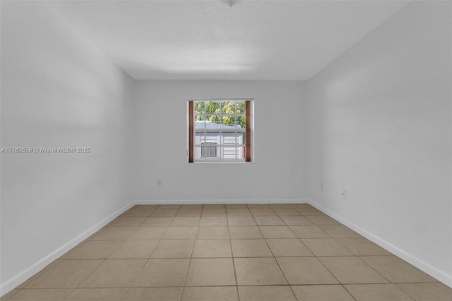 APT-84 - 10375 Sw 154 Th Circle Ct, Condo with 3 bedrooms, 2 bathrooms and null parking in Miami FL | Image 17