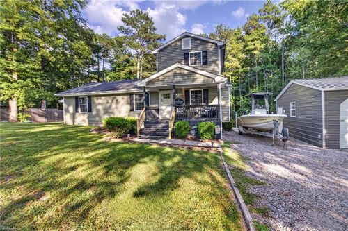 19251 Tomlin Hill Dr, Zuni, VA, 23898-2119 | Card Image