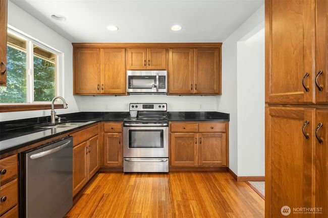 21310 Se 412 Th Pl, House other with 4 bedrooms, 2 bathrooms and 1 parking in Enumclaw WA | Image 8