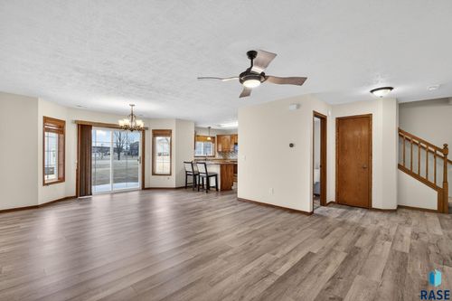 1203 N Fir Pl Place, Sioux Falls, SD, 57107 | Card Image