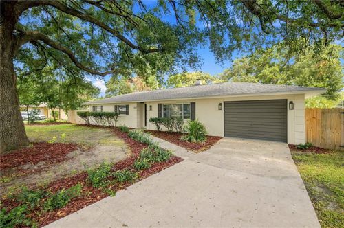 5611 Ne 5th Pl, OCALA, FL, 34470-1607 | Card Image