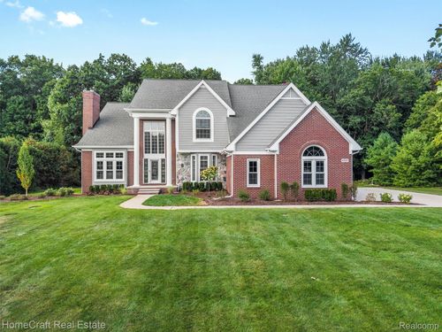 6807 Sunset Dr, South Lyon, MI, 48178-9026 | Card Image