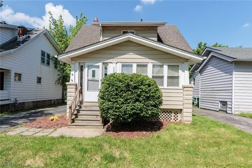 4632 E 85th St, Garfield Heights, OH, 44125-1326 | Card Image