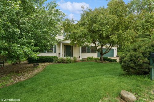 11 Willow Ct, Spring Valley, IL, 61362-9748 | Card Image