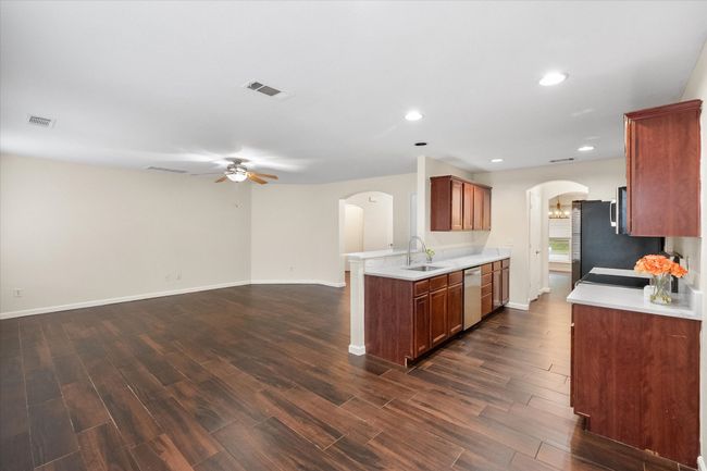 Kitchen & Living open space | Image 8