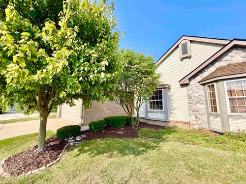 42432 Bayberry, Clinton Township, MI, 48038-5047 | Card Image