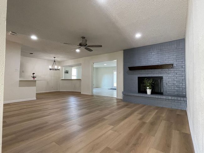 512 Andenwood Ct, House other with 3 bedrooms, 2 bathrooms and null parking in Everman TX | Image 6