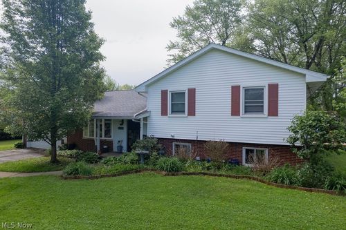 1350 W Vine St, Alliance, OH, 44601-5527 | Card Image