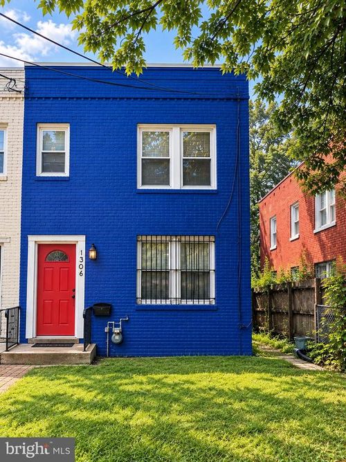 1306 Eastern Ave Ne, WASHINGTON, DC, 20019-8133 | Card Image