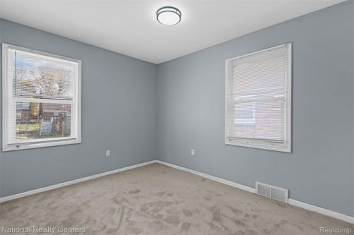 13620 Saint Marys St, Detroit, MI, 48227-4910 | Card Image