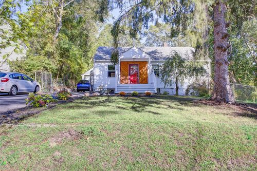 153 Berkshire Dr, Farmingville, NY, 11738-2003 | Card Image