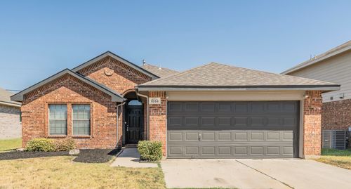 1056 Breeders Cup Dr, Fort Worth, TX, 76179-2389 | Card Image