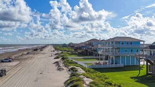1822 Redfish Ln, Crystal Beach, TX, 77650 | Card Image