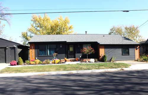 1025 Frank Hall Dr, Albert Lea, MN, 56007-3058 | Card Image