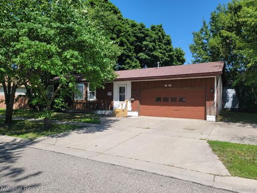 1630 9th St, Port Huron, MI, 48060-5843 | Card Image