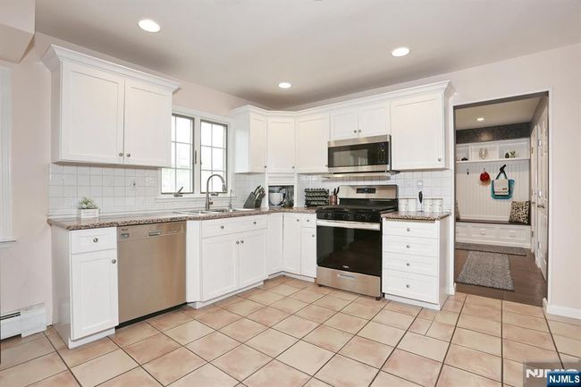 37 Osborne Ct, House other with 4 bedrooms, 3 bathrooms and null parking in Mahwah NJ | Image 14