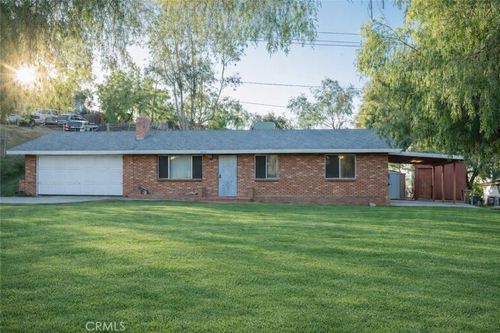 26371 Steinhoff Ave, Hemet, CA, 92545-9211 | Card Image