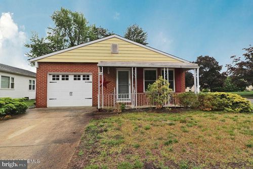 78 Troumaka St, Toms River, NJ, 08757-4260 | Card Image