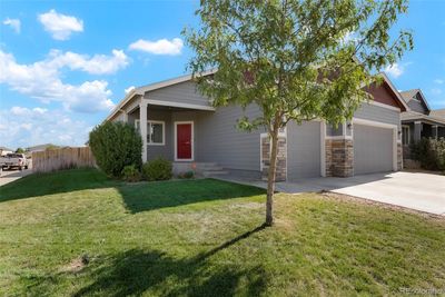 914 Pioneer Drive, House other with 3 bedrooms, 2 bathrooms and 3 parking in Milliken CO | Image 2