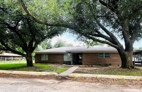 603 W 25th St, Cameron, TX, 76520-1127 | Card Image