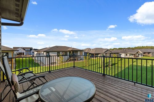408 N Wildcat Dr, Sioux Falls, SD, 57110-6338 | Card Image