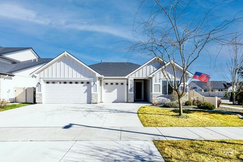 882 E Pascua Dr, Kuna, ID, 83634-4865 | Card Image