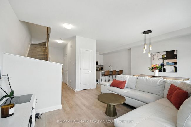 702 Confluence Walk, House attached with 2 bedrooms, 2 bathrooms and 1 parking in Ottawa ON | Image 10