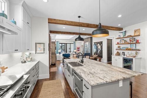 128 37th Ave N, Nashville, TN, 37209-4948 | Card Image