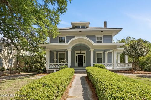 1704 N State St, Jackson, MS, 39202-1143 | Card Image