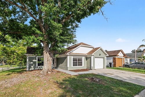 301 Regal Park Dr, VALRICO, FL, 33594-3639 | Card Image