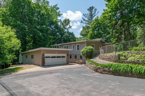 2873 Essex Ln, Mound, MN, 55364-9130 | Card Image