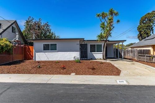 318 Linda Dr, San Pablo, CA, 94806-1129 | Card Image