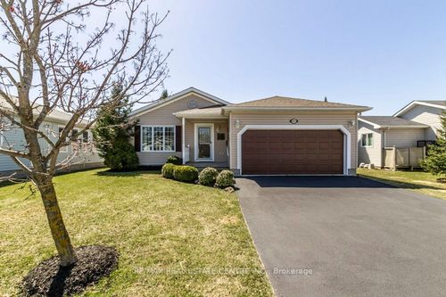 251 Glenariff Dr, Freelton, ON, L8B1A5 | Card Image